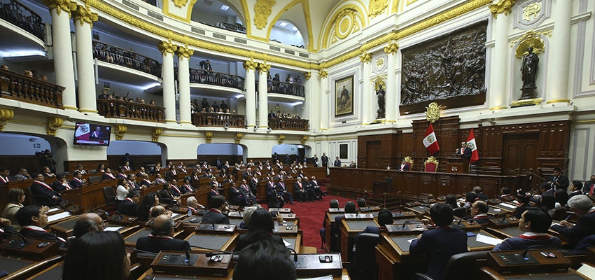 Equilibrio de poderes y estabilidad política en Perú: entre la volatilidad y la necesidad de reforma